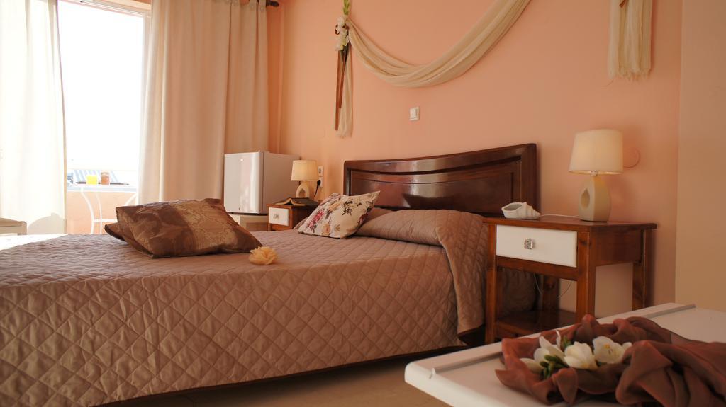 Idi Hotel Agia Galini Екстериор снимка