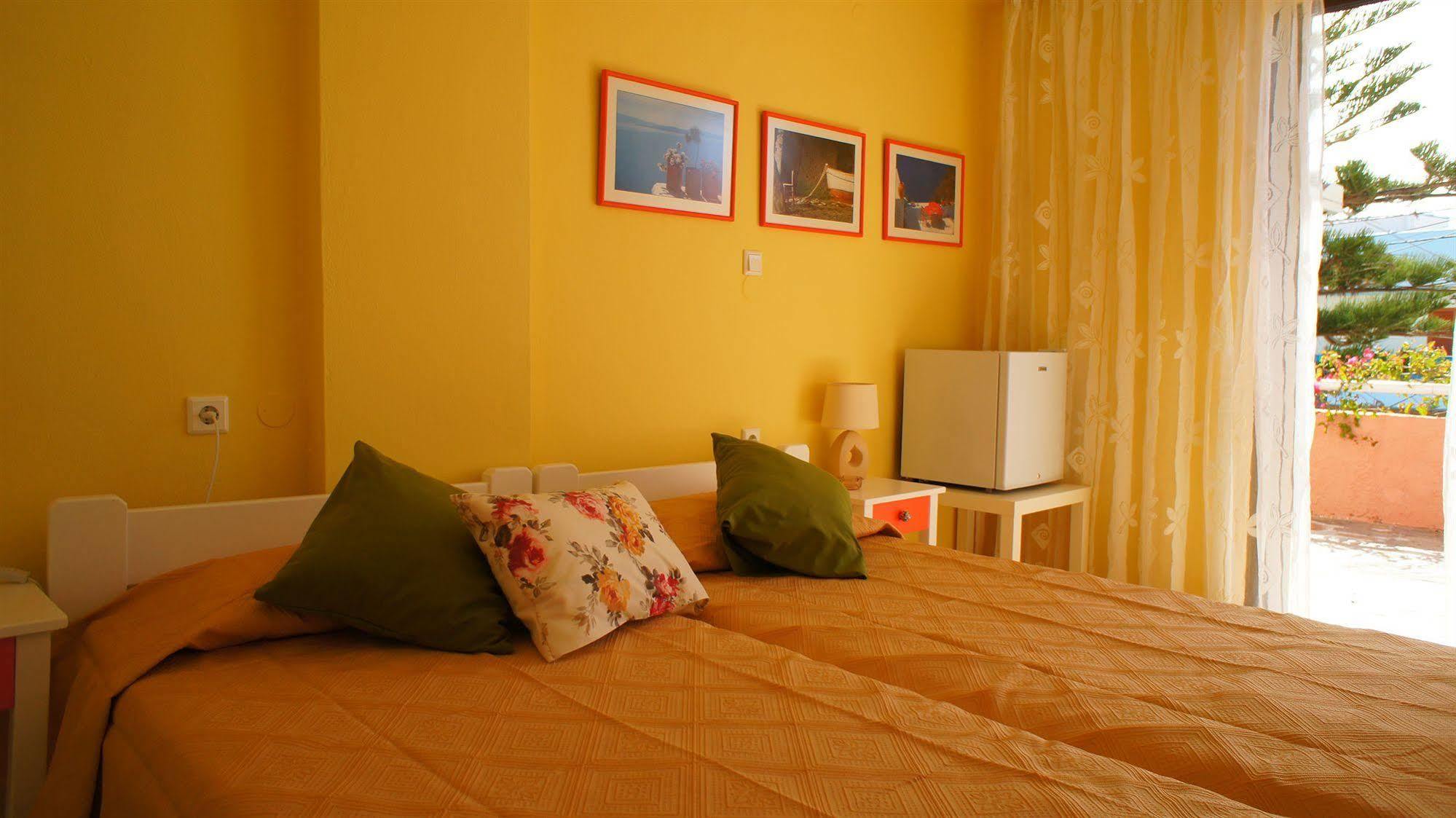 Idi Hotel Agia Galini Екстериор снимка